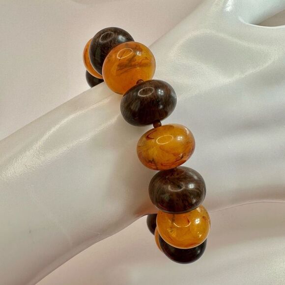 Orange and brown beaded stretchy bracelet - Picture 3 of 7